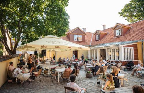 Kuressaare House | Suviste Guesthouse