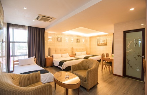 Kampung Bangkong Hotel | Suwara Hotel