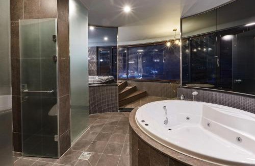 Guun-dong Hotel | Suwon Partyz Hotel