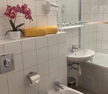 Sostogyogyfurdo Bed & Breakfast | Svájci Lak Panzió