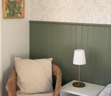 Kivik Bed & Breakfast | Svabesholms Kungsgårds B&B och Pensionat Stenshuvud