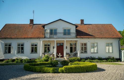 Kivik Bed & Breakfast | Svabesholms Kungsgårds B&B och Pensionat Stenshuvud