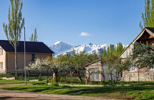 Issyk-Kul Region House | Svetlaya Polyana
