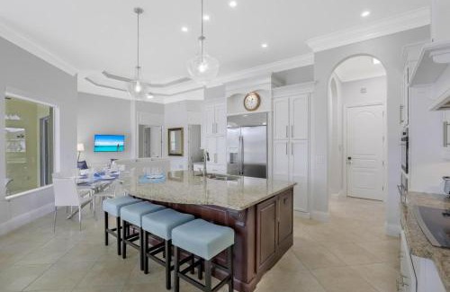Marco Island House | SW exposure home on wide canal with pool and spa