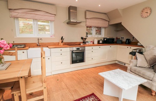 Swainby Cottage | SWAINBY COTTAGE, pet friendly, character holiday cottage in Swainby
