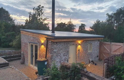 Faversham Apartment | Swallow Studio - Private rural retreat with expansive garden
