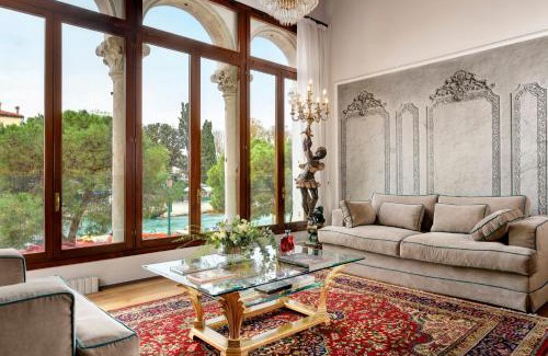 Santa Croce Apartment | Swan DolceVita Prestige Stay - Canal View & Exclusive Experience