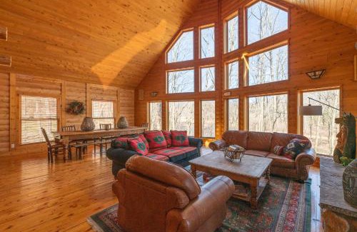 Saugatuck House | Swan Lodge - Walking distance to downtown Saugatuck - Modern Cabin Getaway!