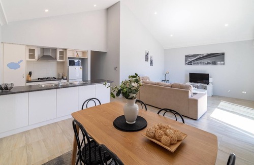 Aveley House | Swan Valley Fantastic Family Home - Aveley