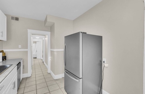 South Hyde Park Apartment | Sweet and Saucy Kansas City