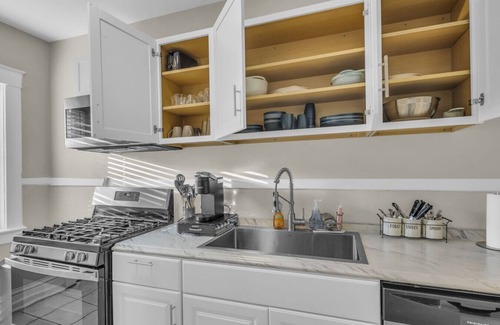 South Hyde Park Apartment | Sweet and Saucy Kansas City