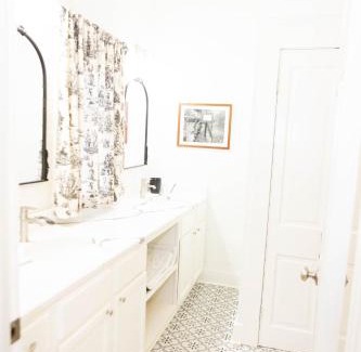 Natchez House | Sweet Auntie
