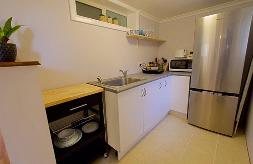 Port Macquarie Apartment | Sweet cosy one bedroom unit in Port Macquarie, 5 mins walk from Flynns Beach!
