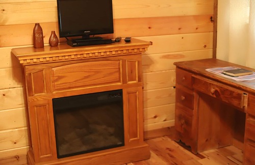 Mentone Cabin | "Sweet Dreams" - Near Mentone and Desoto State Park