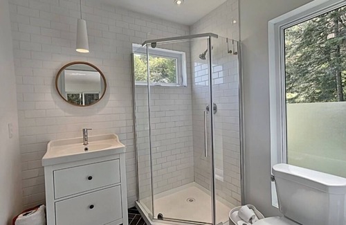 St-Adolphe-d'Howard Ski Chalet | Sweet escape by the lake