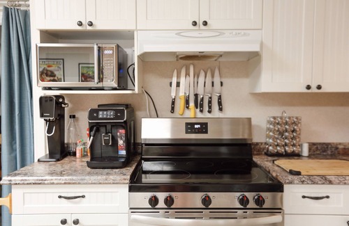 Whitehorse Apartment | Sweet Garden Suite