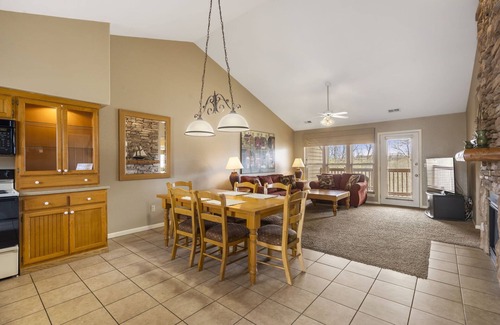 Branson West Condo | Sweet Golf Condo in a Gated Community near Silver Dollar City