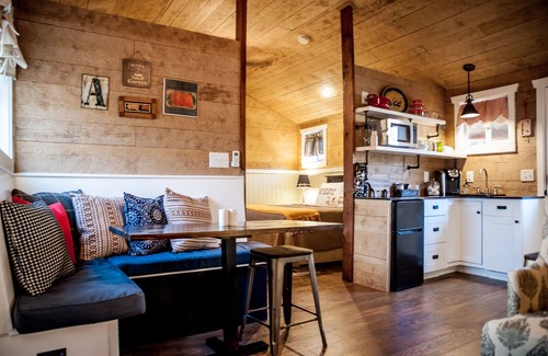 Dripping Springs Cabin | SWEET HILL COUNTRY CABIN in the PERFECT location; Sleeps 4-5