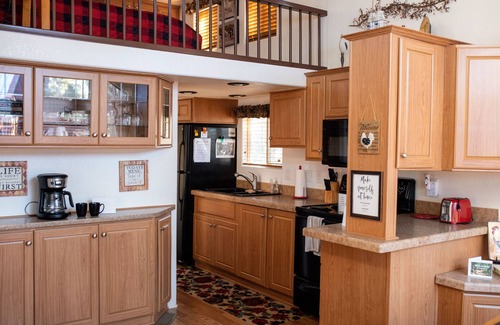 Show Low Cabin | SWEET, IMPECCABLE CABIN IN THE PINES ! HIKING, LAKES!