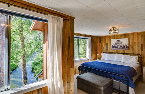 Nathrop Cabin | Sweet Log Cabin on the banks of Chalk Creek