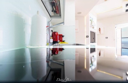 Bat Yam Apartment | Sweet Love Suite on the sea -