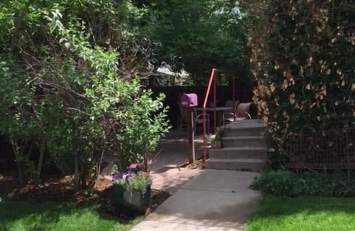 Mapleton Hill Apartment | Sweet Mapleton Hill Bungalow with Outdoor Patio and Private Entrance-