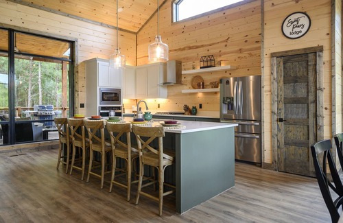 Broken Bow Cabin | Sweet Pines Lodge- NEW Modern Luxe Cabin