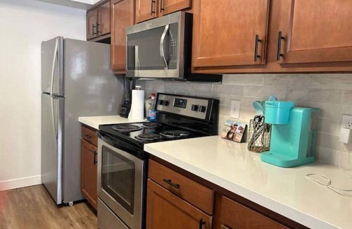 Central Scottsdale Apartment | Sweet Retreat in Scottsdale with Pool and Hot Tub
