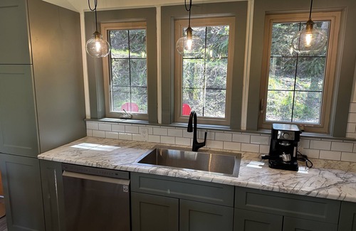 Salt Spring Island Cottage | Sweet Saltspring Cottage on 13 acres close to Cusheon Lake