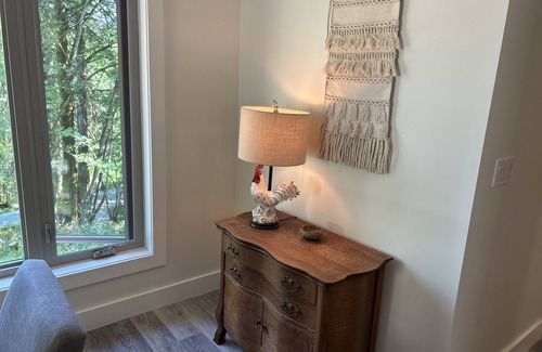 Salt Spring Island Cottage | Sweet Saltspring Cottage on 13 acres close to Cusheon Lake