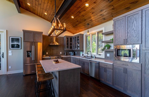 Deep Gap House | Sweet Sejour - Luxury home in BRMC with long views, hot tub, pool table