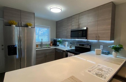 Loring Heights Apartment | Sweet Space Dipped in Honey ~ Atlantic Station!