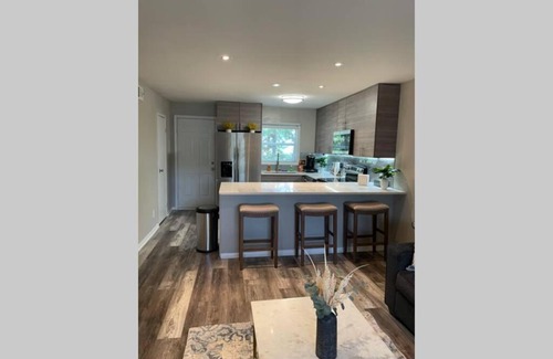 Loring Heights Apartment | Sweet Space Dipped in Honey ~ Atlantic Station!