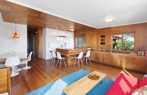 Stinson Beach Apartment | Sweet Stinson getaway 5 min walk to beach & dining