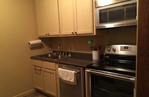 Henderson House | Sweet Suite