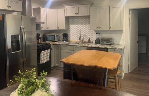 Prairie Grove House | Sweet Summit house! Clean, cozy, quiet and close to everything! 20 min to U of A
