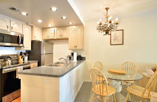 Truman Annex Condo | Sweet Sunshine Garden Flat – Downtown Key West - 2 Blocks Off Duval w Pool Access