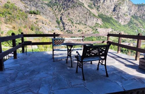 Arvier Apartment | sweet terrace-dolce terrazzo
