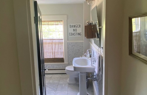 Kittery House | Sweet Traditional Kittery New Englander with Pool!
