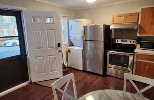Ocean Park Condo | Sweet, two-bedroom, one-bathroom condo, two short blocks from the beach!