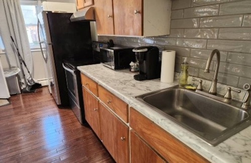 Ocean Park Condo | Sweet, two-bedroom, one-bathroom condo, two short blocks from the beach!