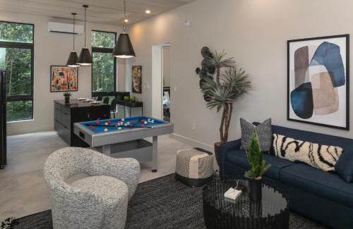 Estate Hammer Farm Villa | Sweet Water
