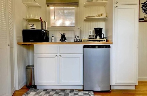 Zilker Apartment | Sweet Zilker Studio | Walk to local ATX gems!