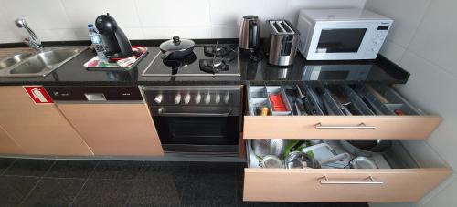 Linda-a-Velha Apartment | Sweethome