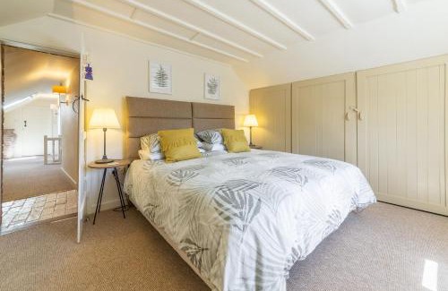 Dersingham House | Swift Cottage