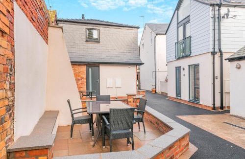 Muston House | Swift - Uk48160