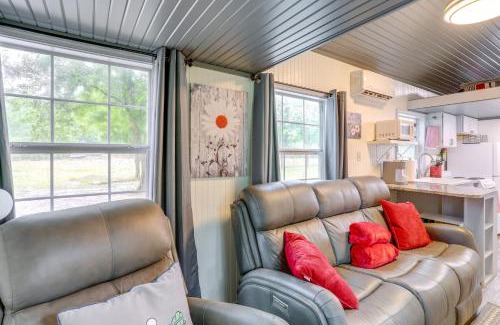 Mountain View Apartment | Swim On-Site Riverfront Studio in Mountain View!