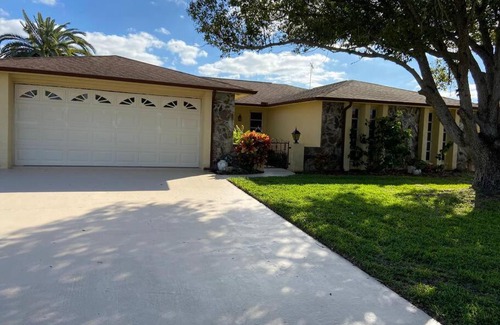 West Port House | Swimming, Boating, Fishing on Gulf & Heated pool