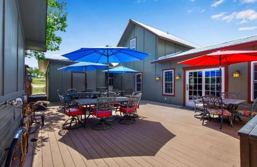 Dripping Springs House | Swing On Inn- Hankie Pankie Cottage