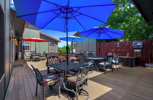 Dripping Springs House | Swing On Inn I Hot tub, Sleeps 12